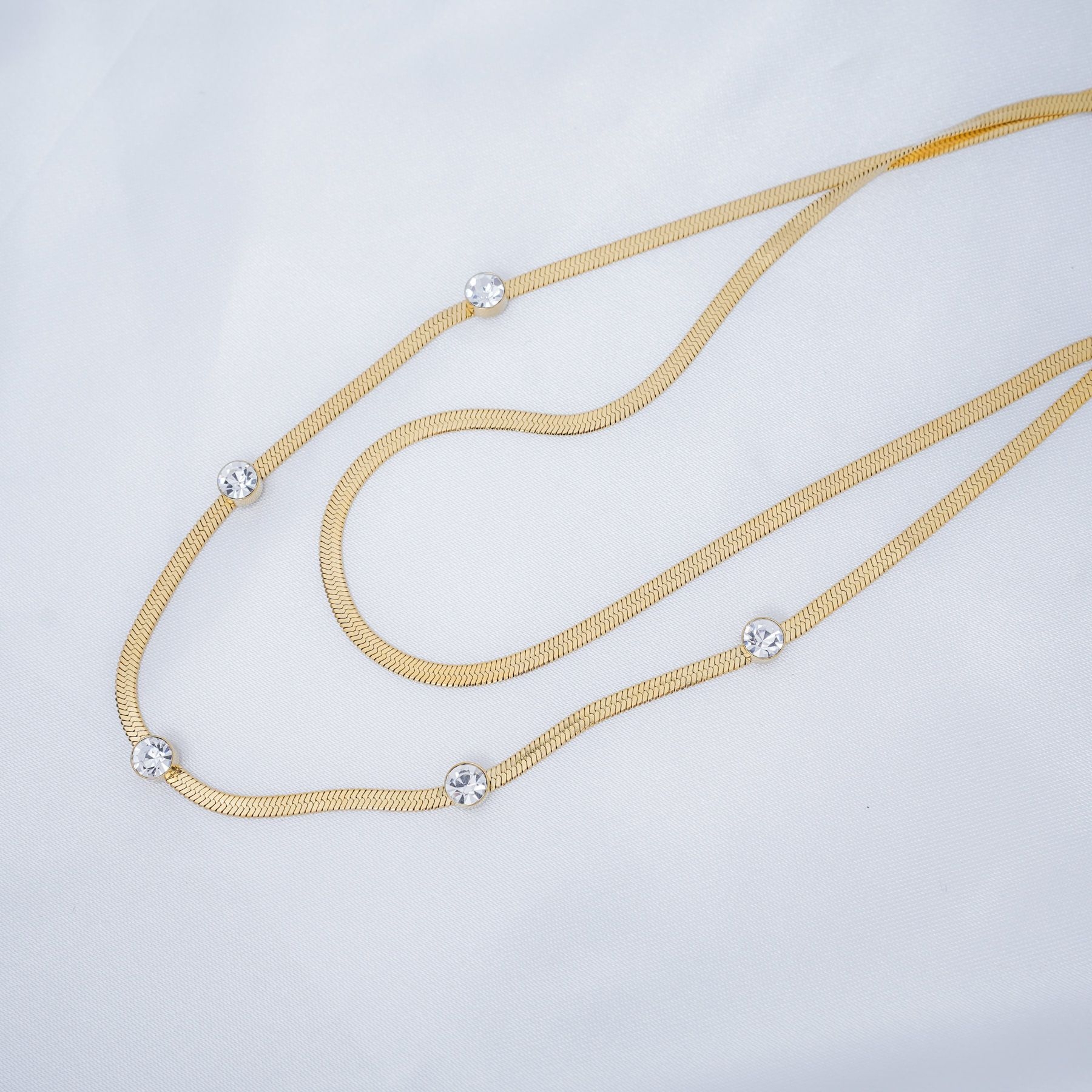 CASSANDRA DOUBLE NECKLACE - GOLD & WHITE ' - ' CHAINS