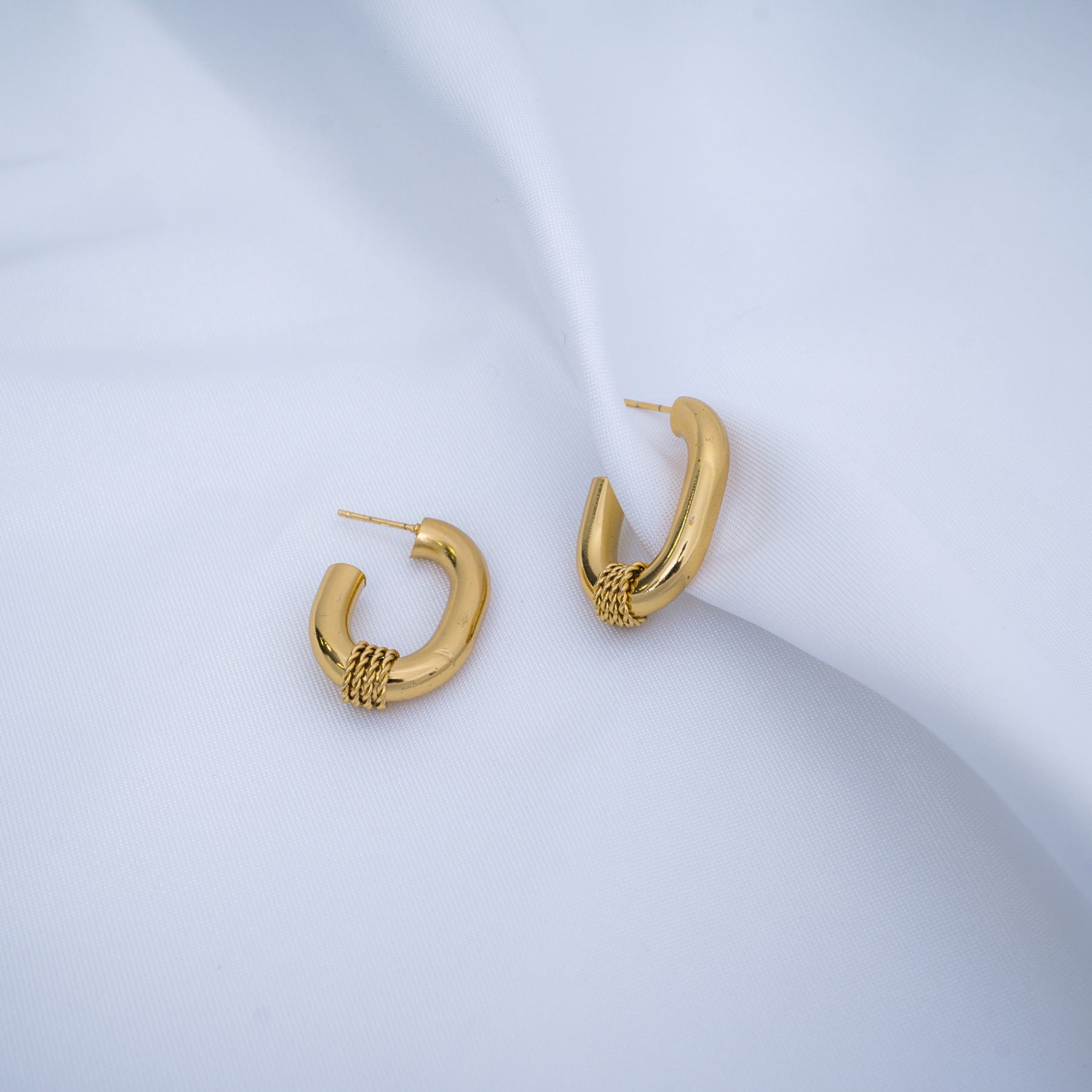 ELVINA HOOPS - GOLD  ' - ' HOOKS