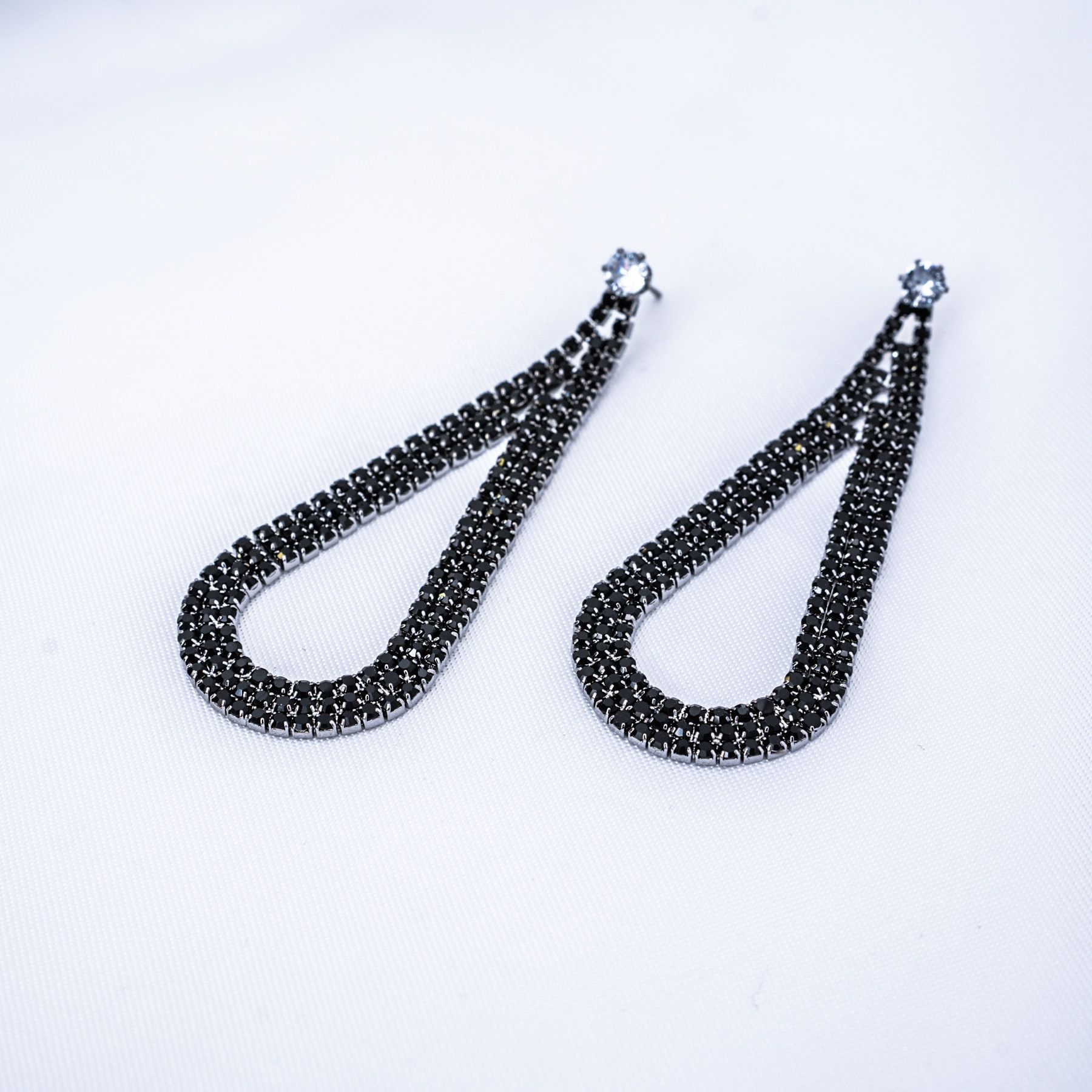 SABRINA EARRINGS - BLACK ' - ' HANGING