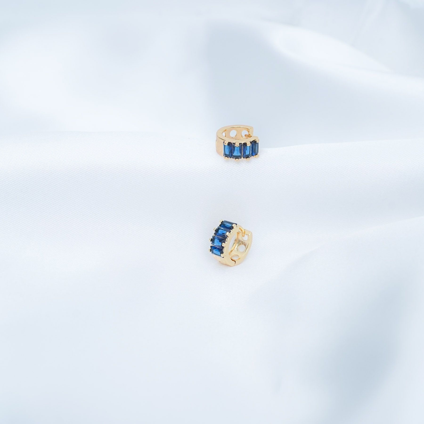 SHIMMER EARRINGS - GOLD & BLUE ' - ' ΚΡΕΜΑΣΤΑ