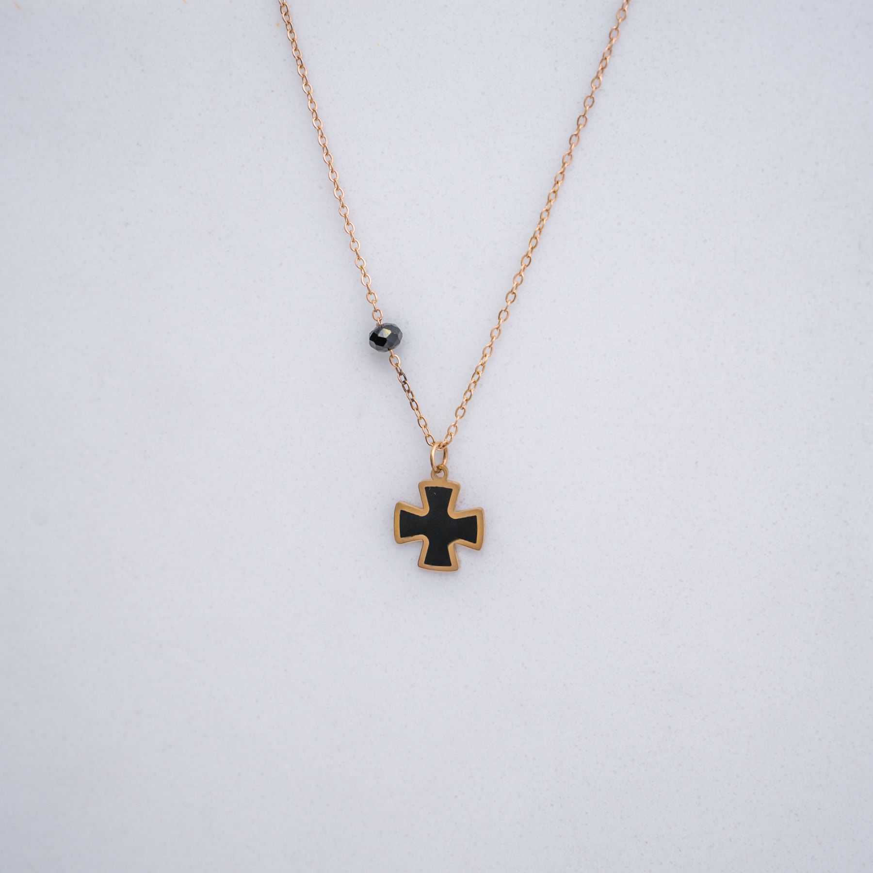 CROSS NECKLACE - ROSE GOLD