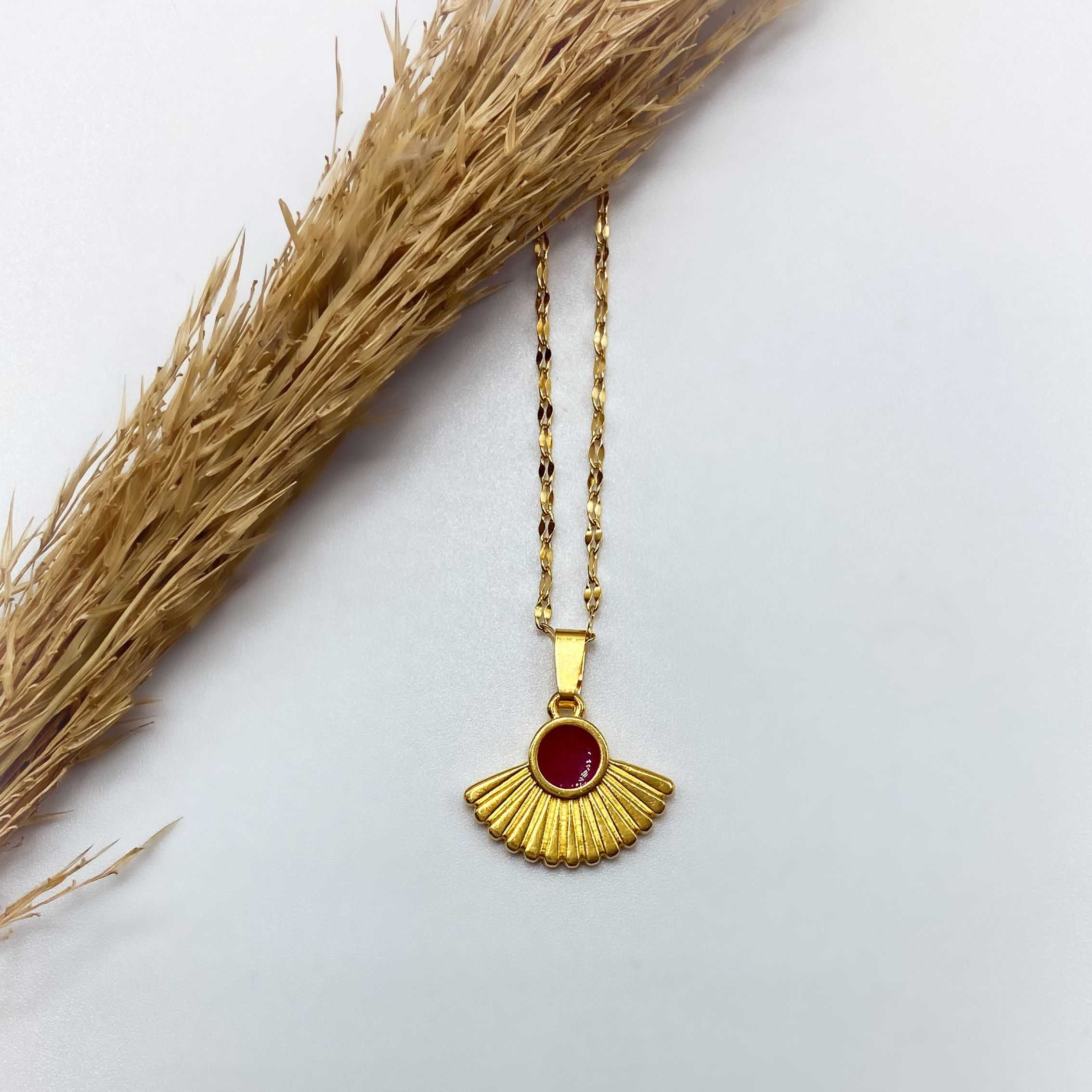 HELIA NECKLACE - GOLD & RED