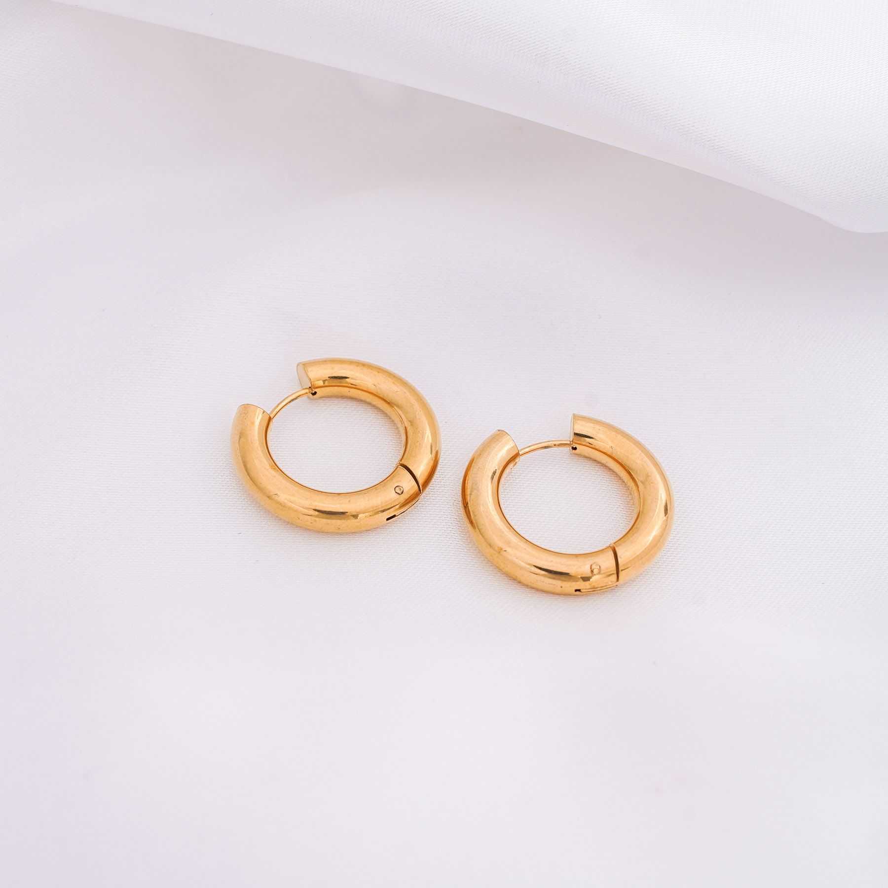 STORMY HOOPS - GOLD 