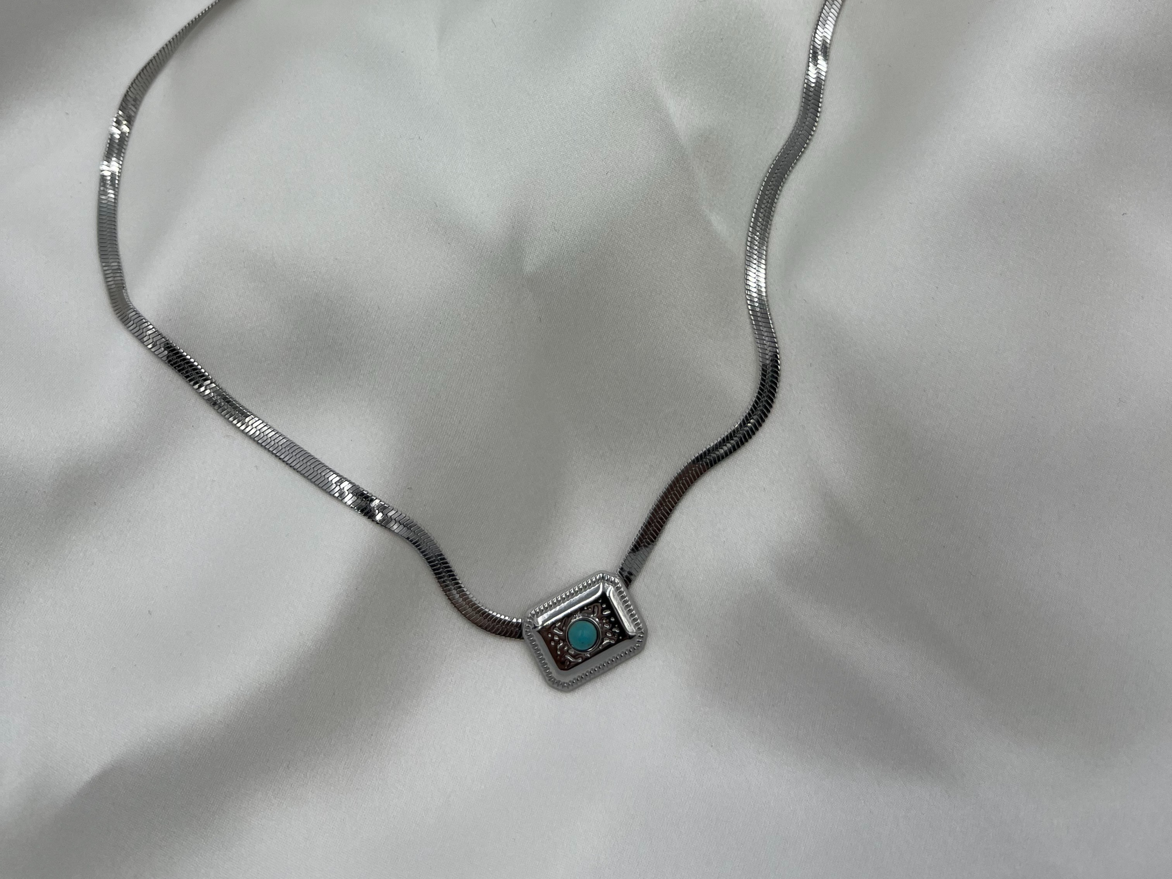 AURORA SILVER NECKLACE ' - ' ΜΕΝΤΑΓΙΟΝ