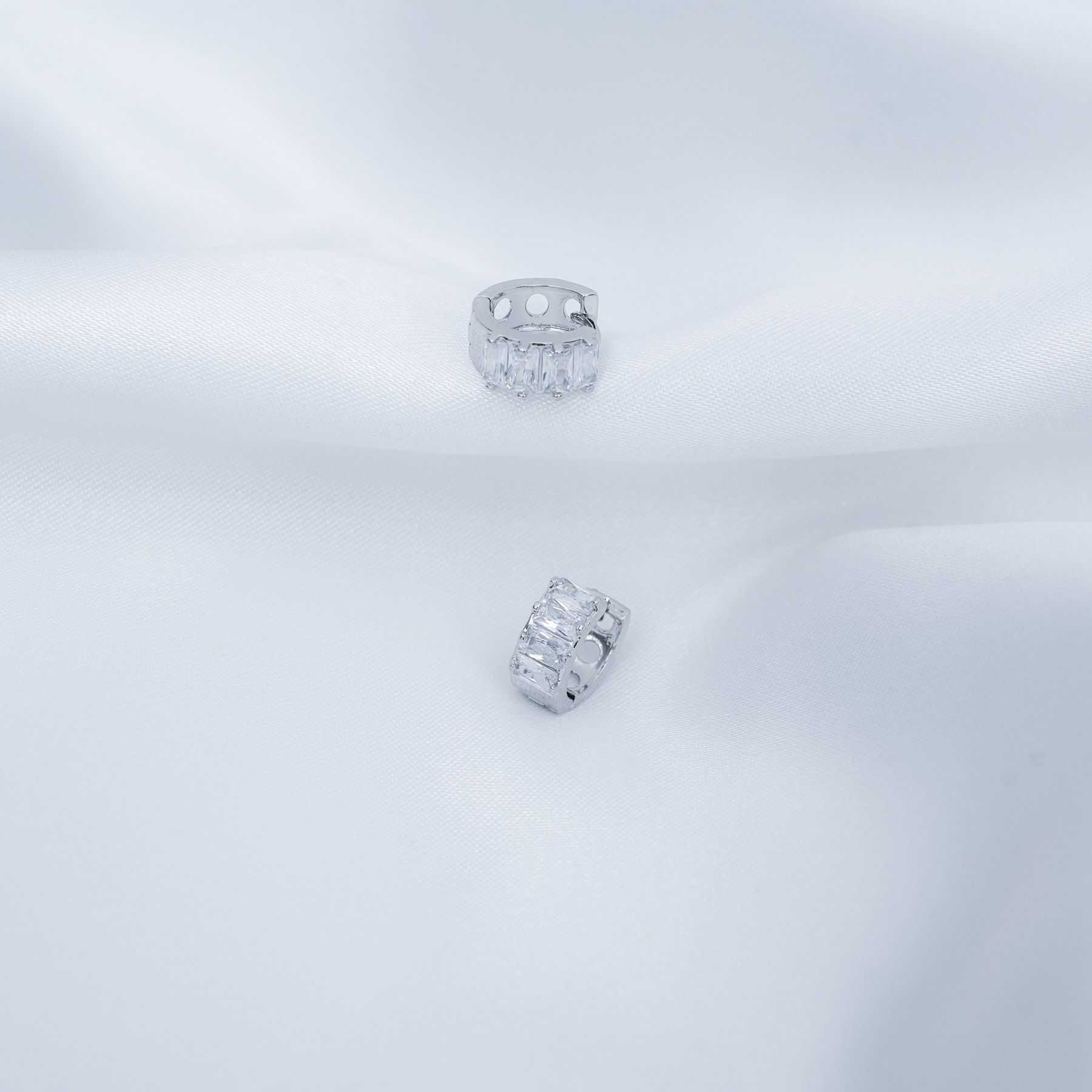 SHIMMER EARRINGS - SILVER & WHITE