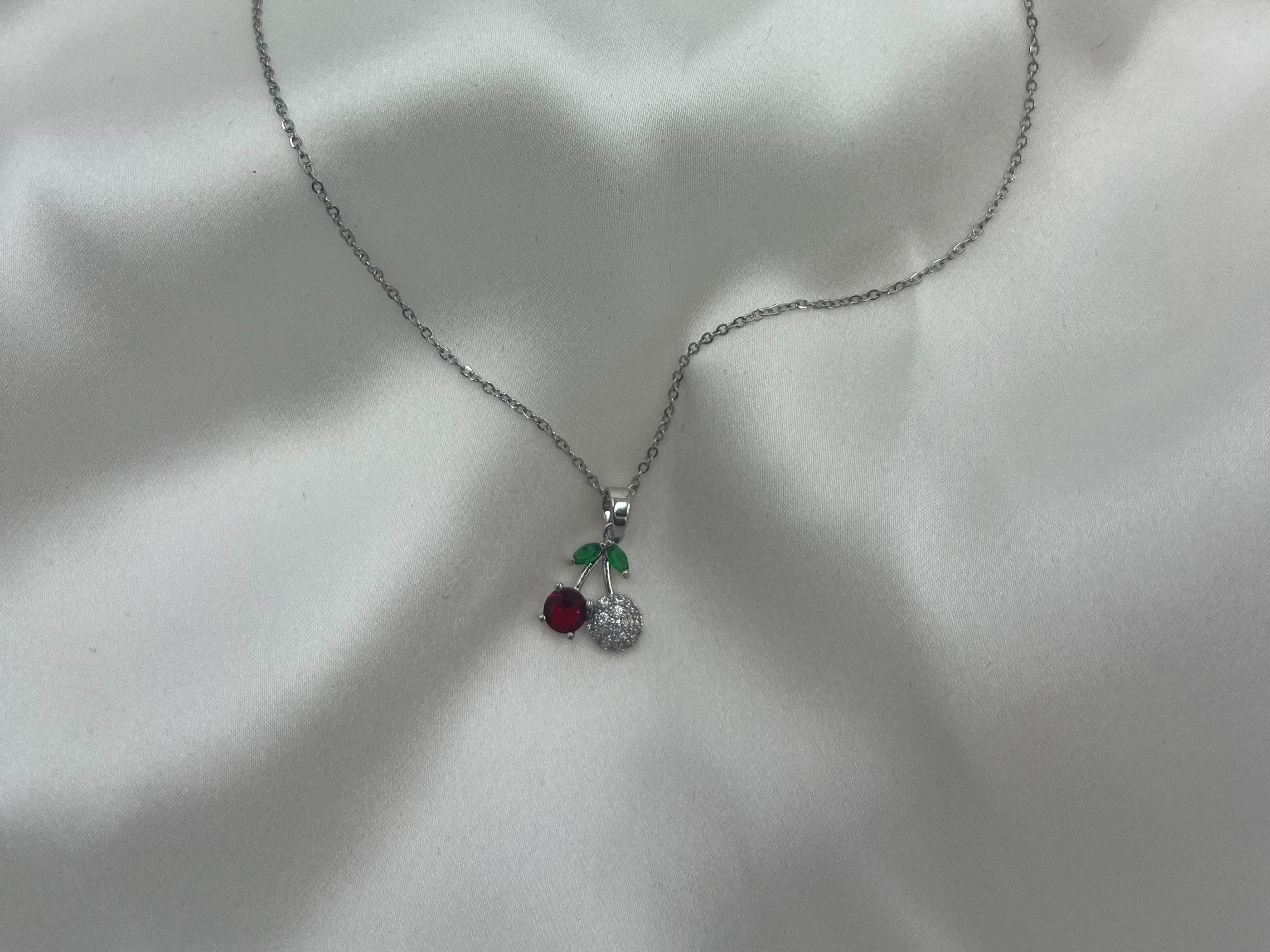 CHERRY SILVER NECKLACE ' - ' ΑΛΥΣΙΔΕΣ