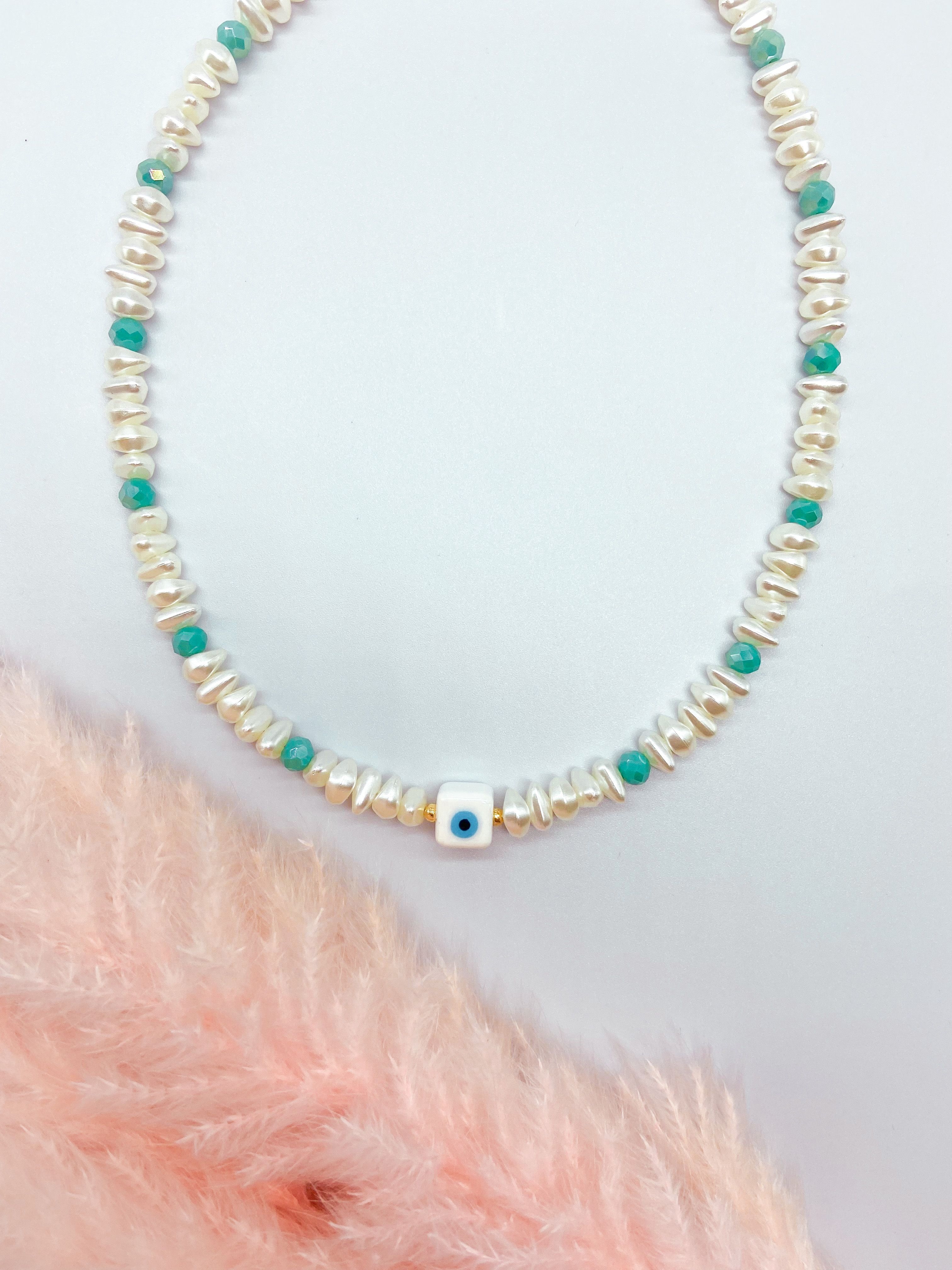 FLORES NECKLACE - WHITE & TURQUOISE  ' - ' ΜΕ ΧΑΝΤΡΕΣ
