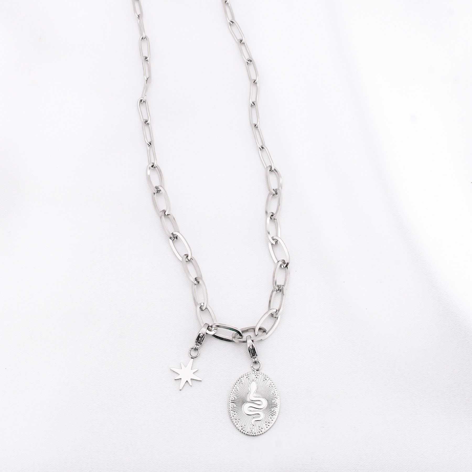 ONEIRIC NECKLACE - SILVER