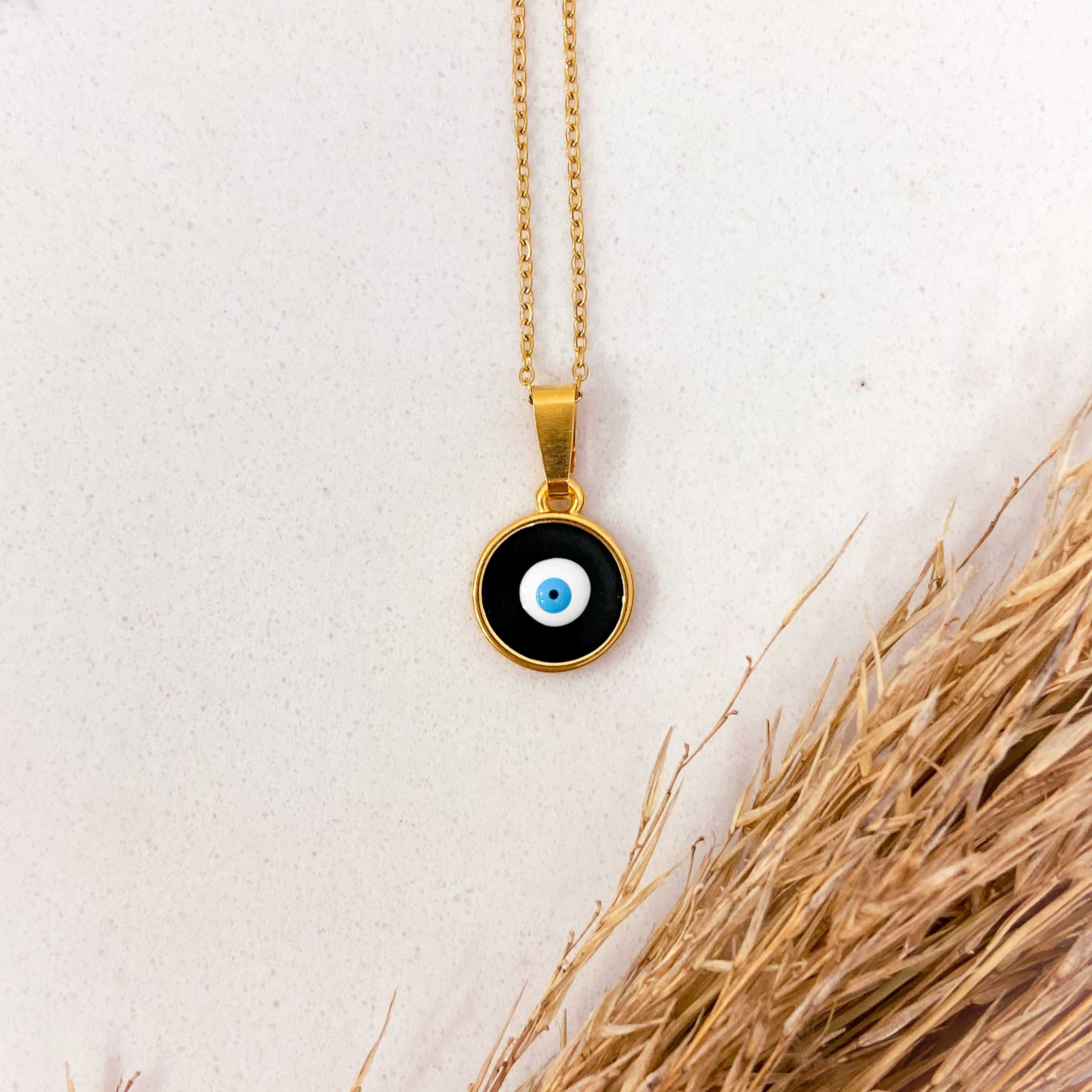 LUCKY CHARM NECKLACE - GOLD & BLACK